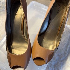 Peep toed brown leather patchwork heels!